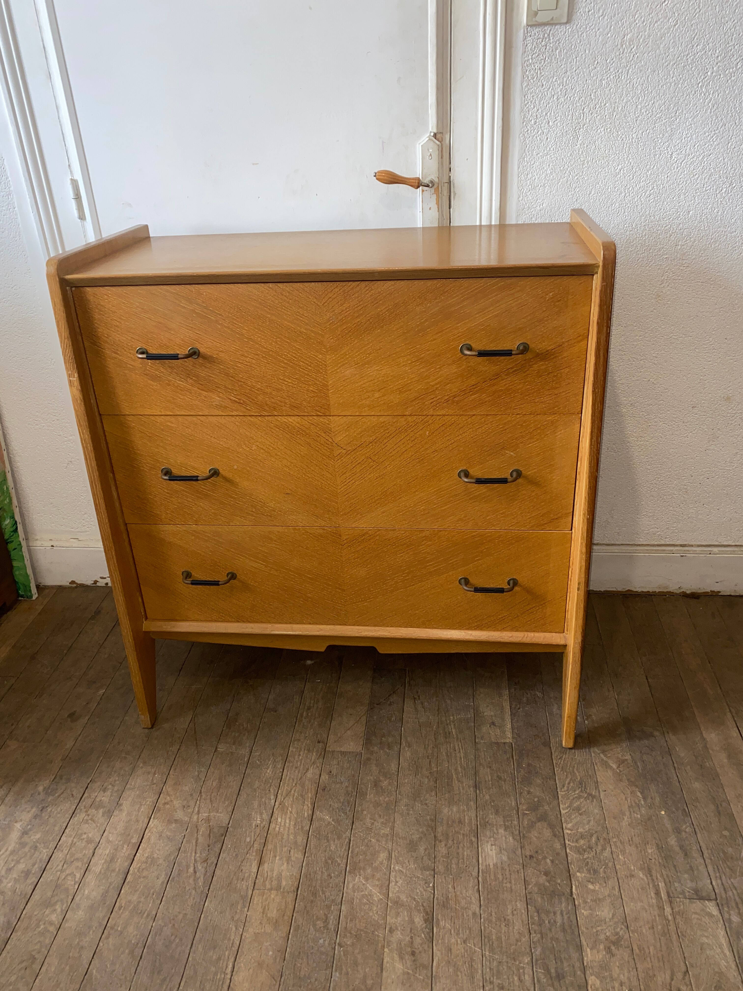 Vintage chest of drawers