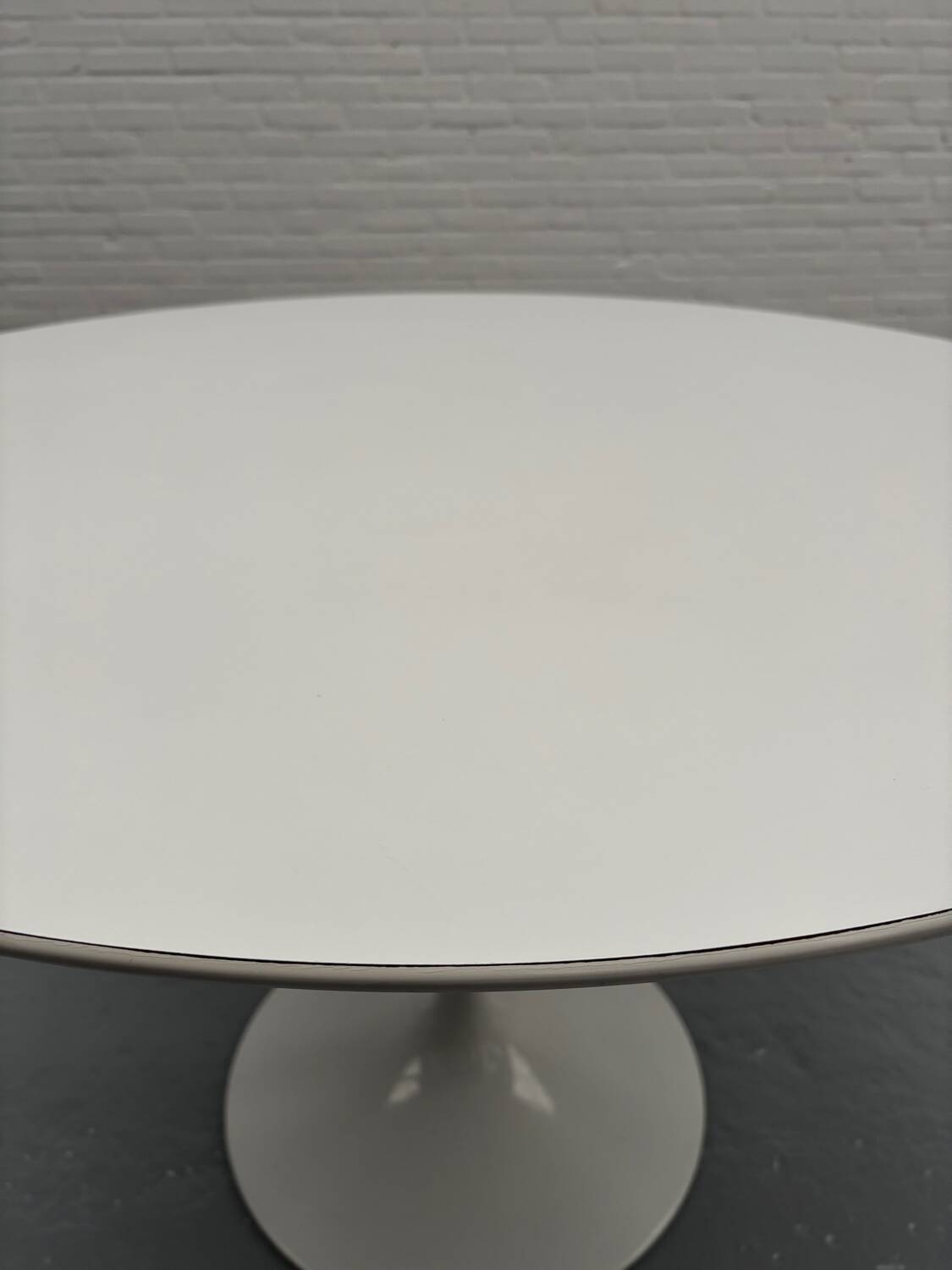 Table à manger tulipe en bois par Eero Saarinen pour Knoll International 1970