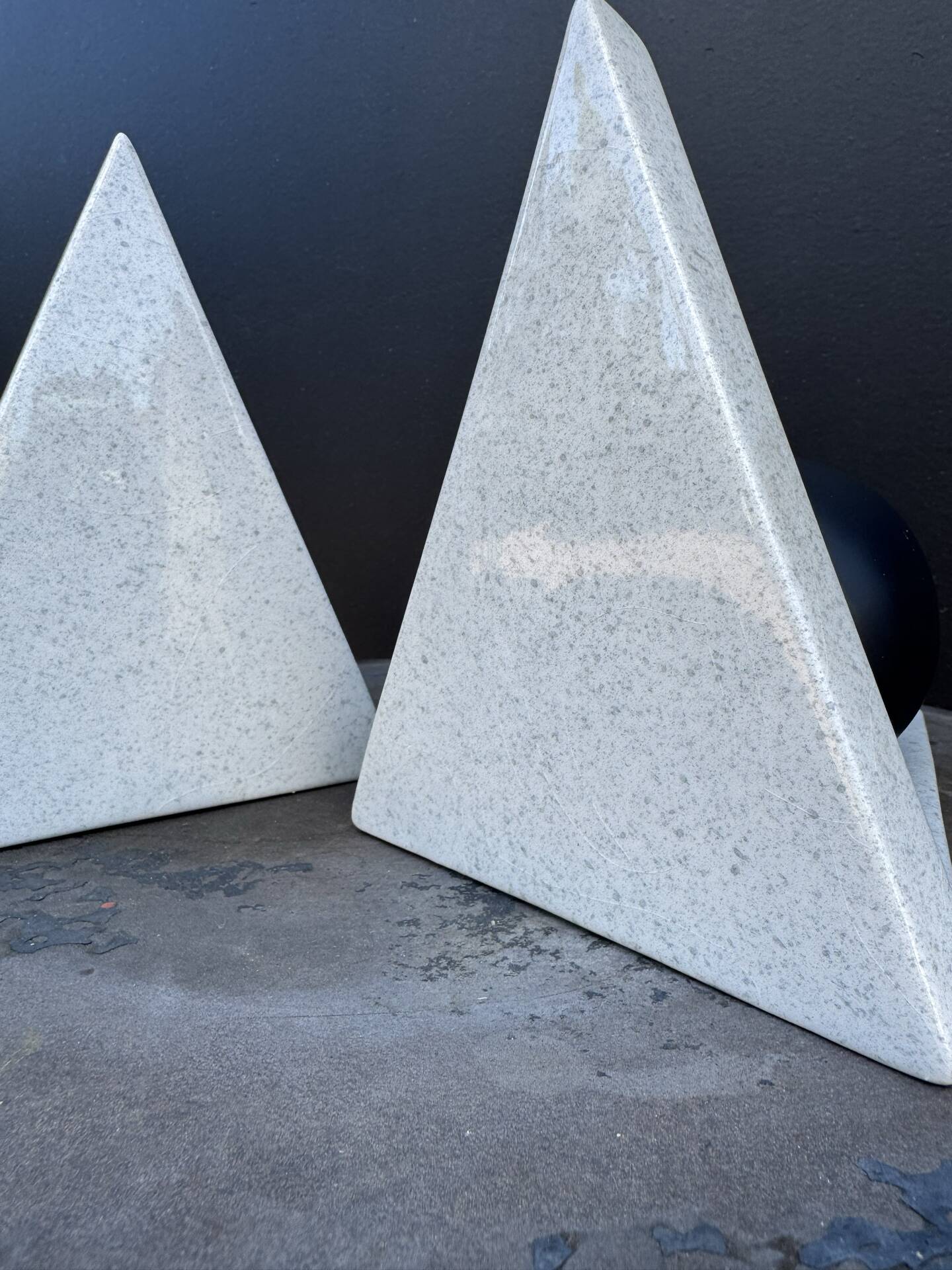 Ceramic bookends, Memphis design, 1980s.