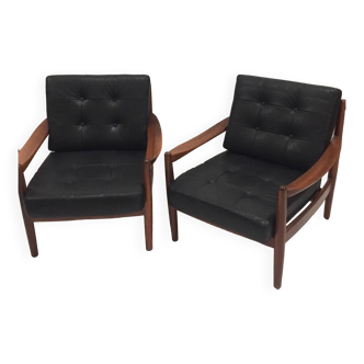 Paire de fauteuils danois en cuir et teck