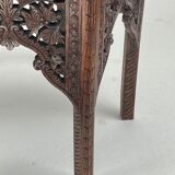 Table d’appoint 19ème siècle Birman sculpté à la main