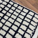 Moroccan rug made of natural wool, handmade, 3x2 m.