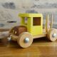 Camion de transport en bois vintage