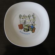 7 assiettes à fromage en haute porcelaine berry