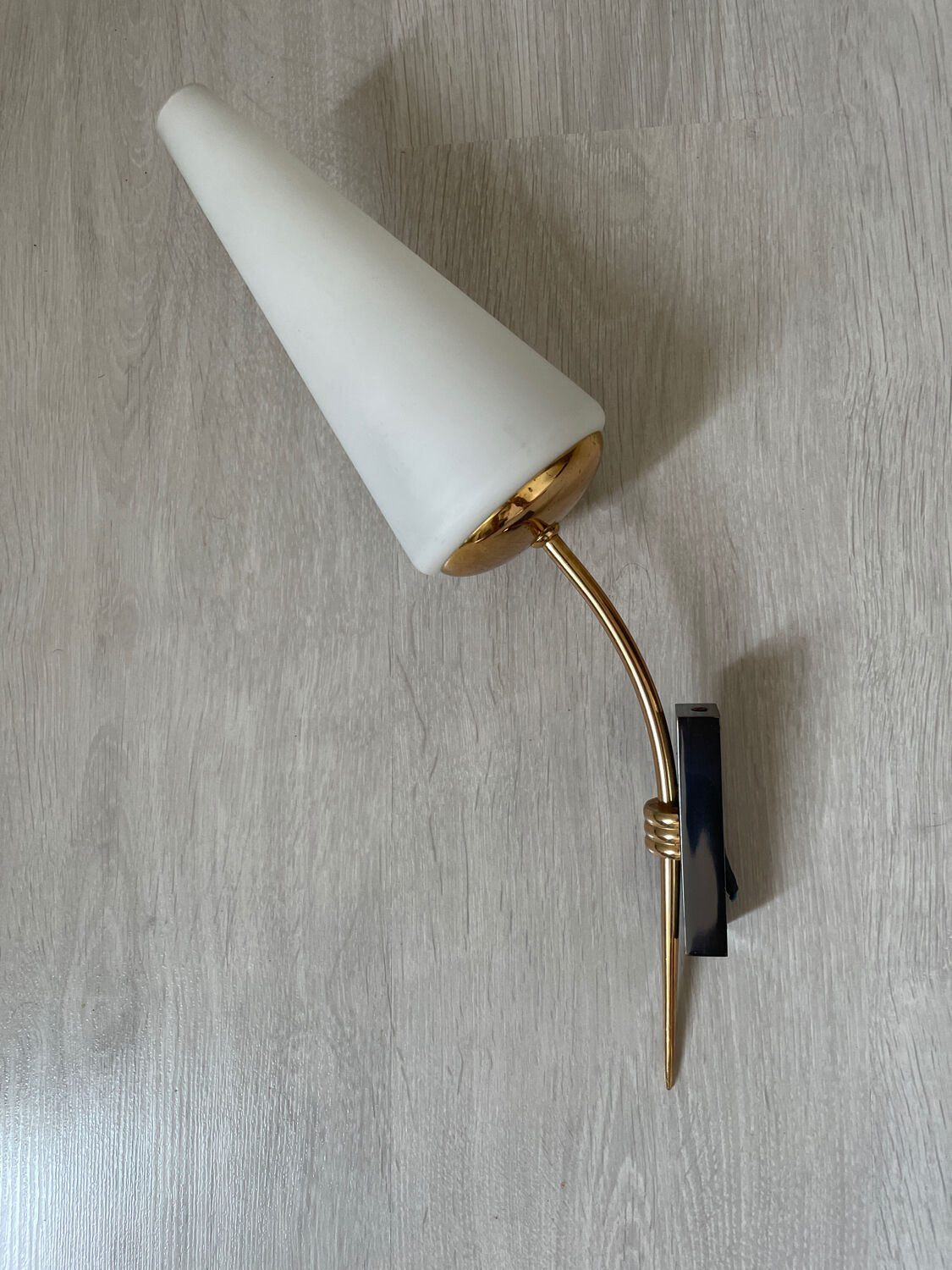 Pair of 1950 sconces in brass and opaque glass