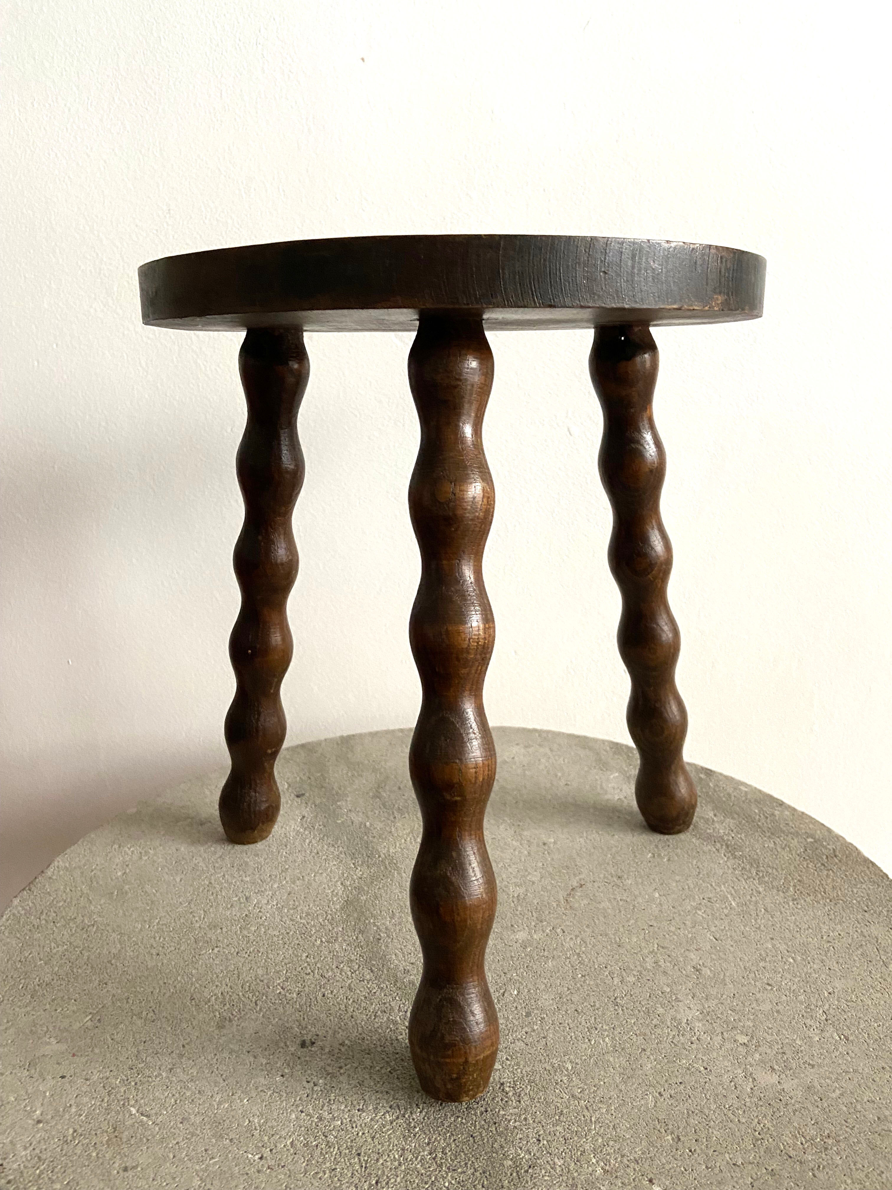 Tripod stool