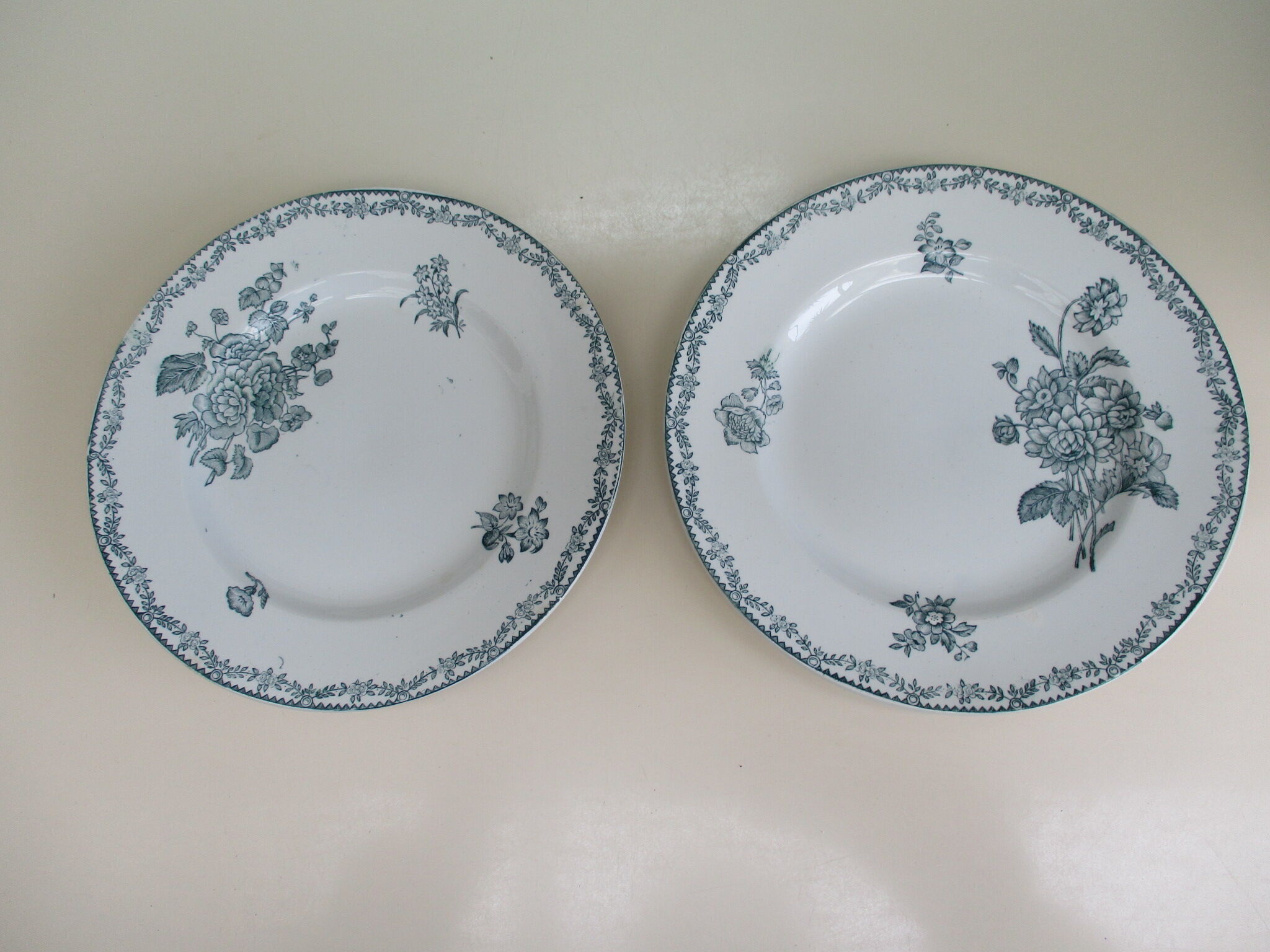 Terre de fer Saint Amand Hamage plates