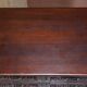 Paire de commodes vintage en bois dur sculpté