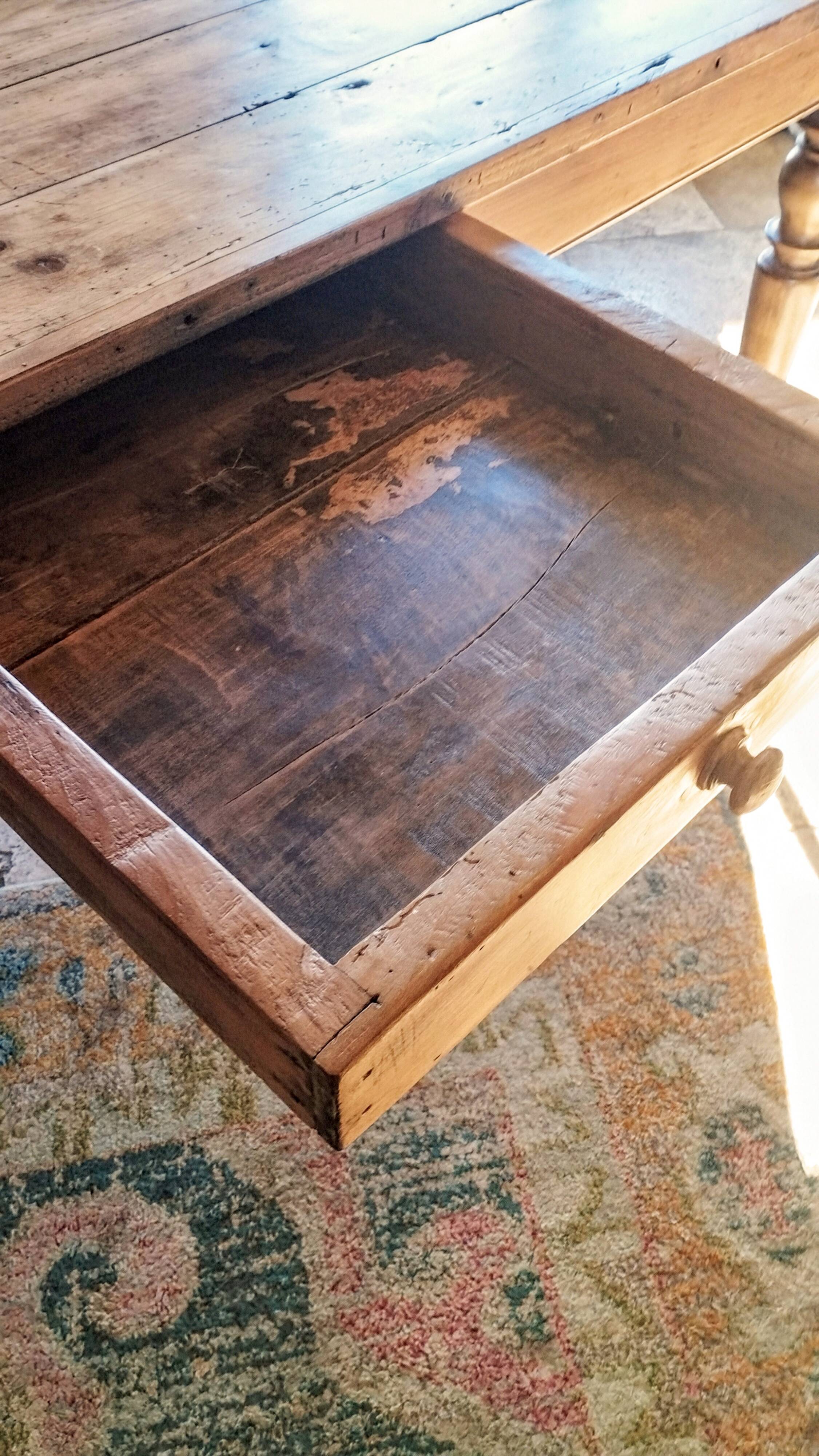 Farmhouse table dating from the end of the 19th century
