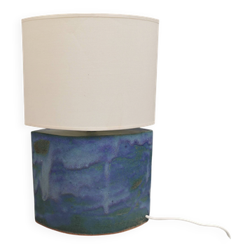 Sculptural table lamp in blue glaze with an abstract expression.