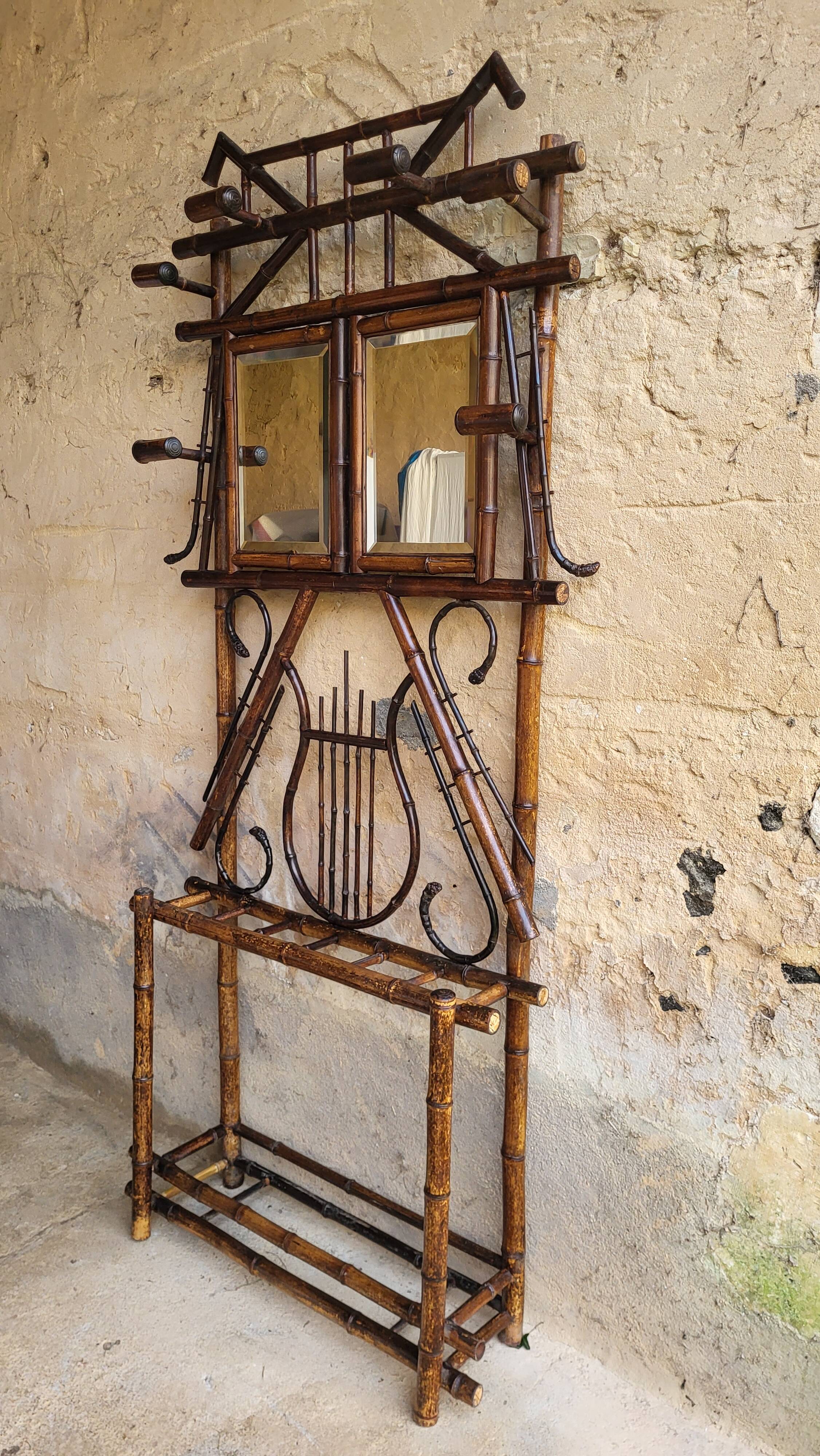 Entrance cloakroom / Bamboo coat rack
