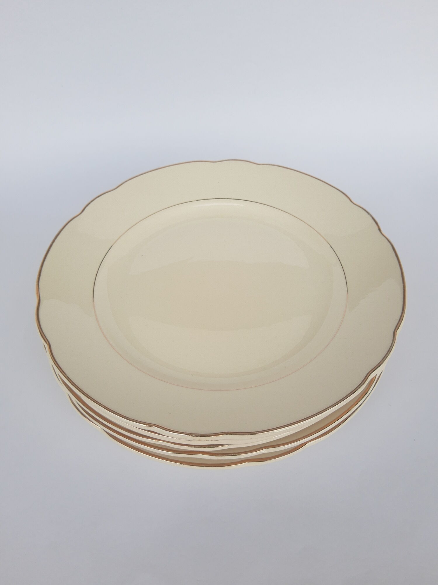 Set of 6 flat plates Villeroy and Boch ivory vintage gilding
