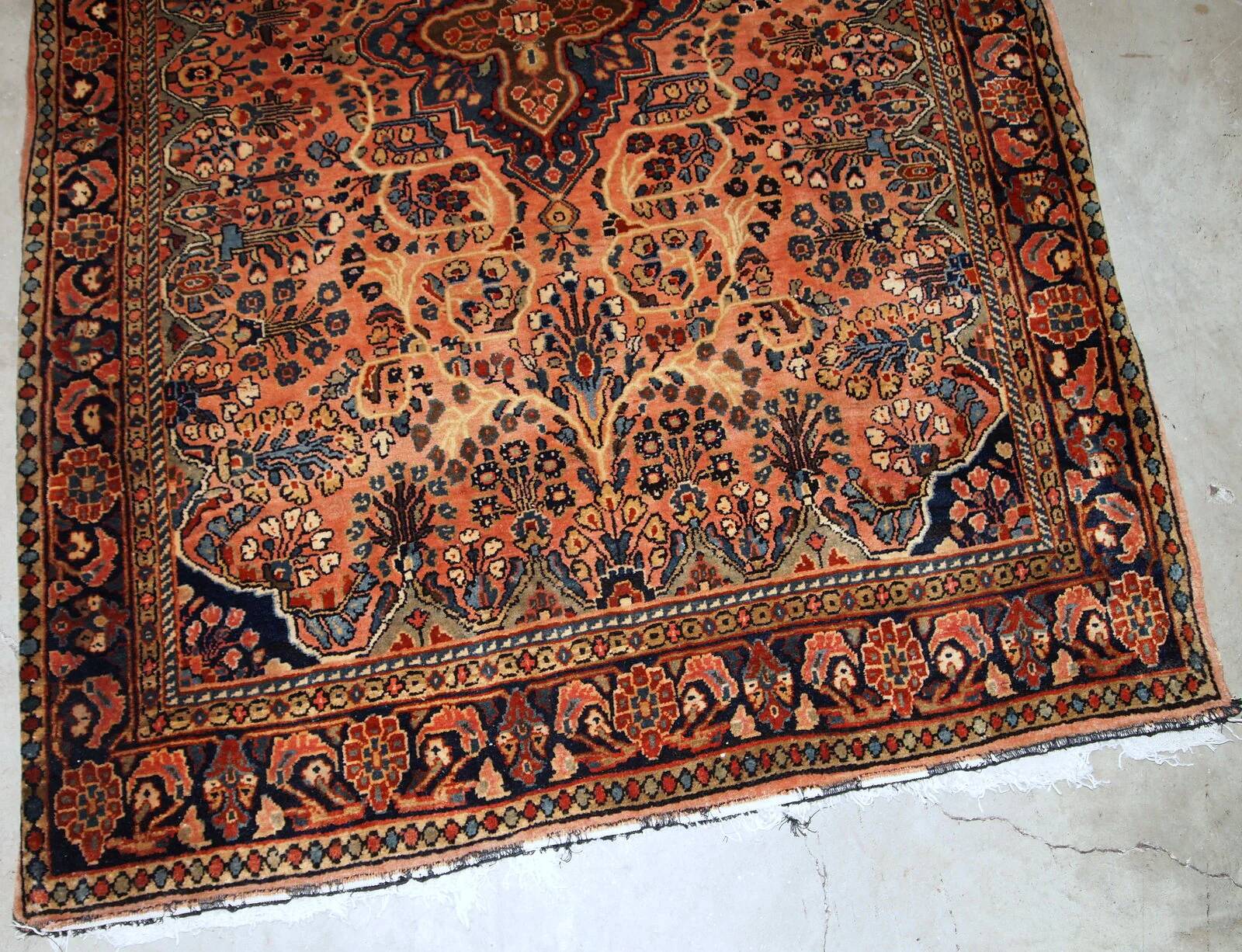 Handmade antique Persian Sarouk rug 3.4' x 5.3' (103cm x 161cm) 1920s -1B699