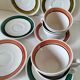 Ensemble de 4 grandes tasses vintage et 6 sous-tasses graphiques