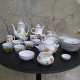 Assortiment d'une dinette vintage