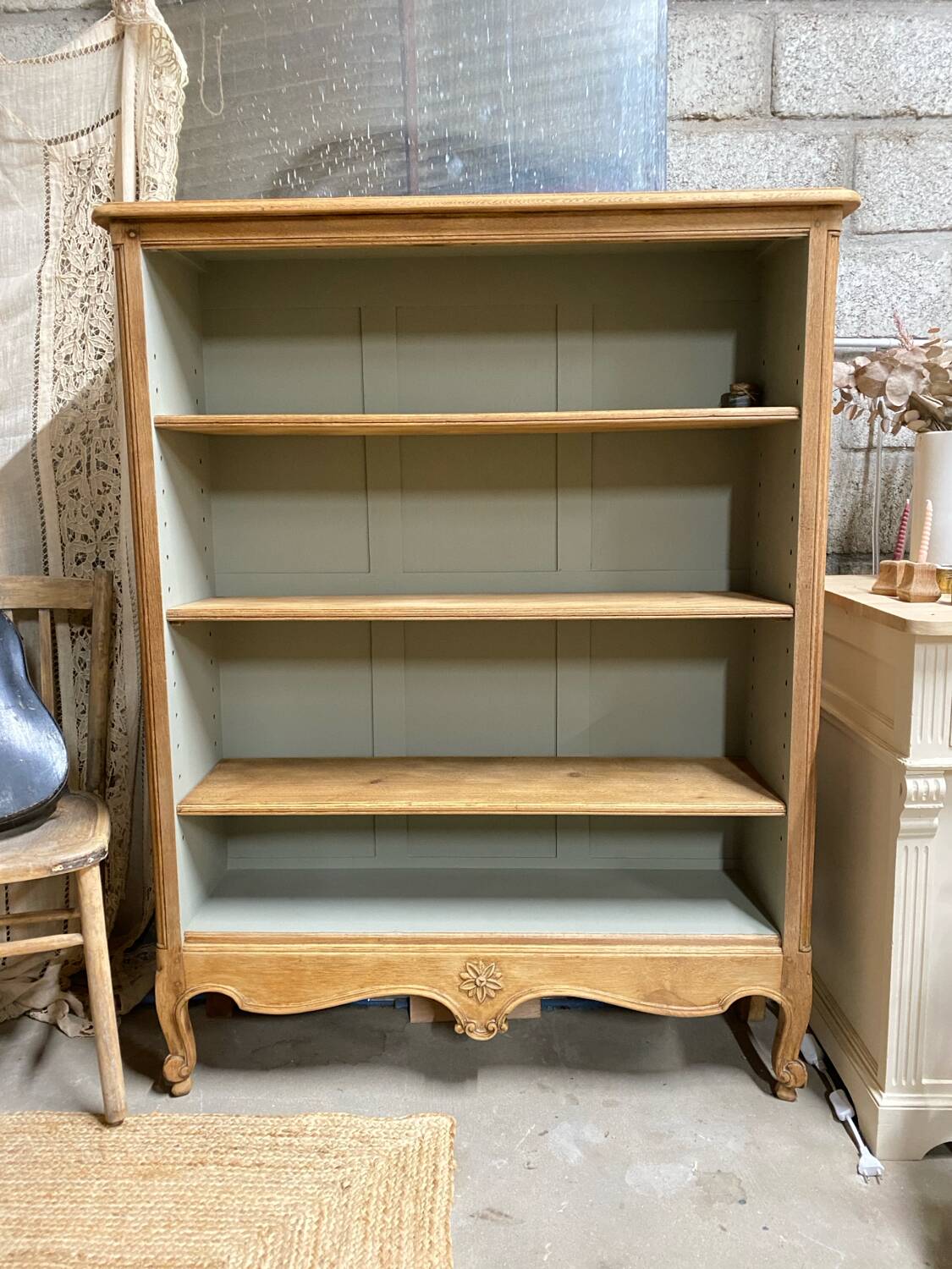 Antique bookcase/china cabinet