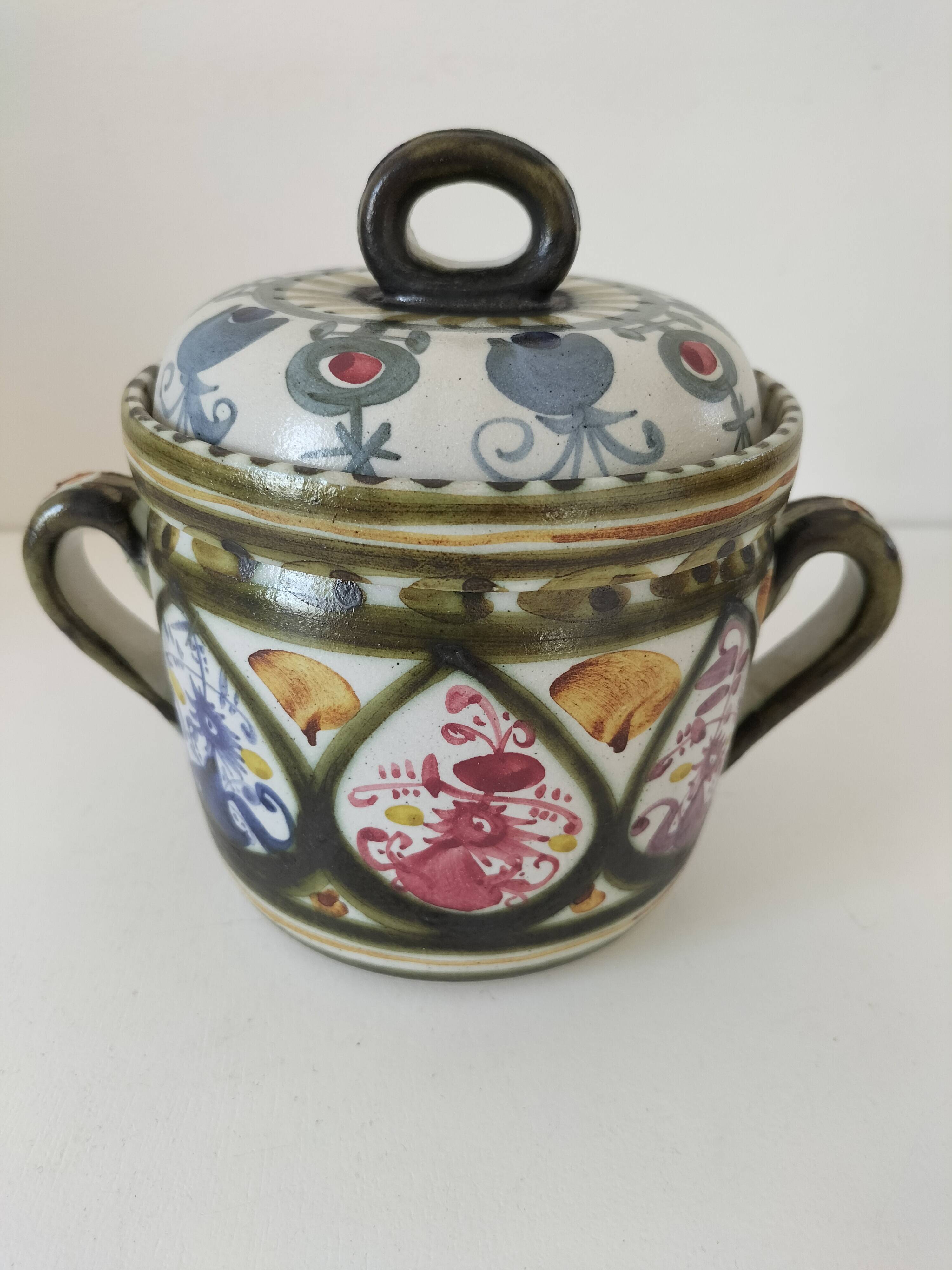 Small Keraluc broth pot Signed André l'Helguen