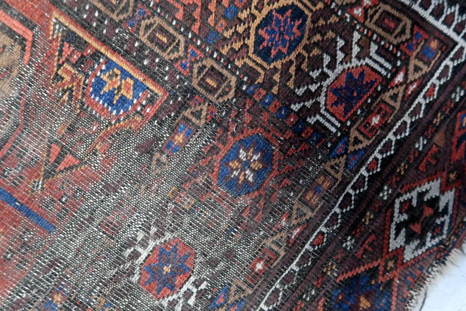 Handmade vintage Afghan Baluch rug 93cm x 164cm 1920s