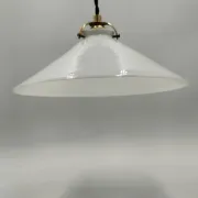Opaline cone suspension