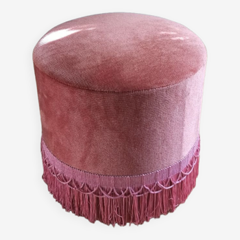 Pink velvet pouf with vintage fringes