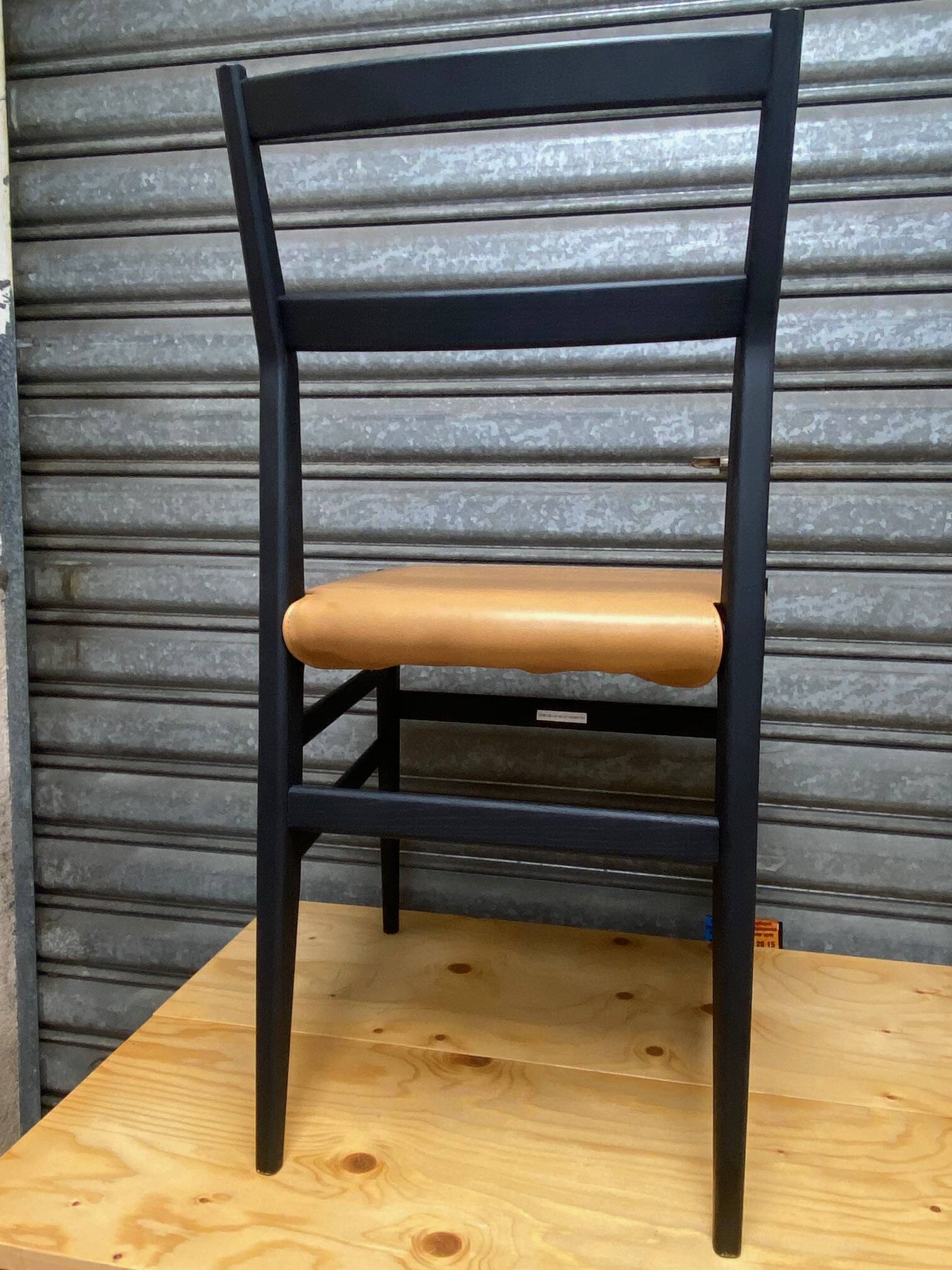 Superleggera chair by Gio Ponti - Cassina edition