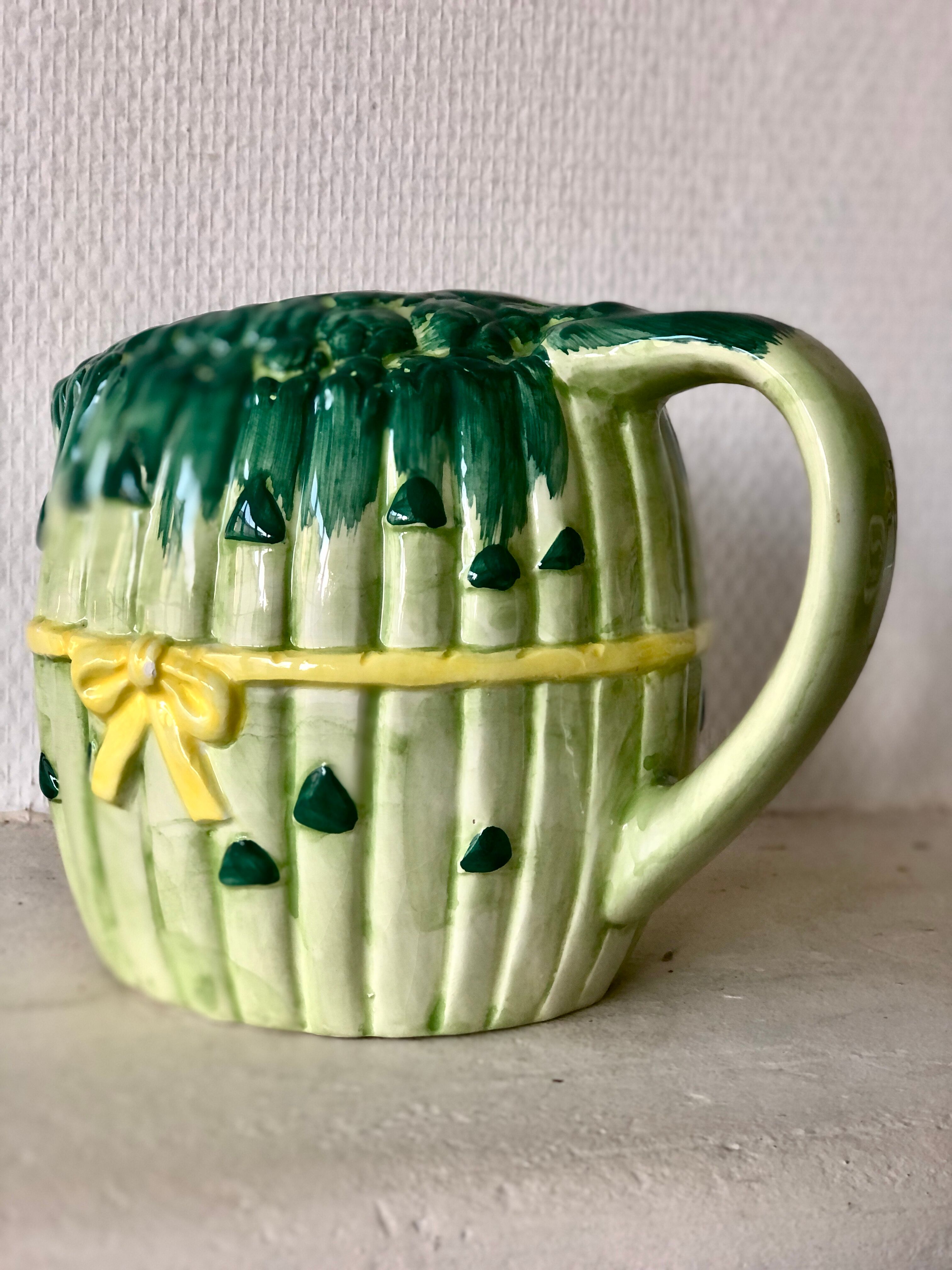 Pitcher slurry bouquet asparagus