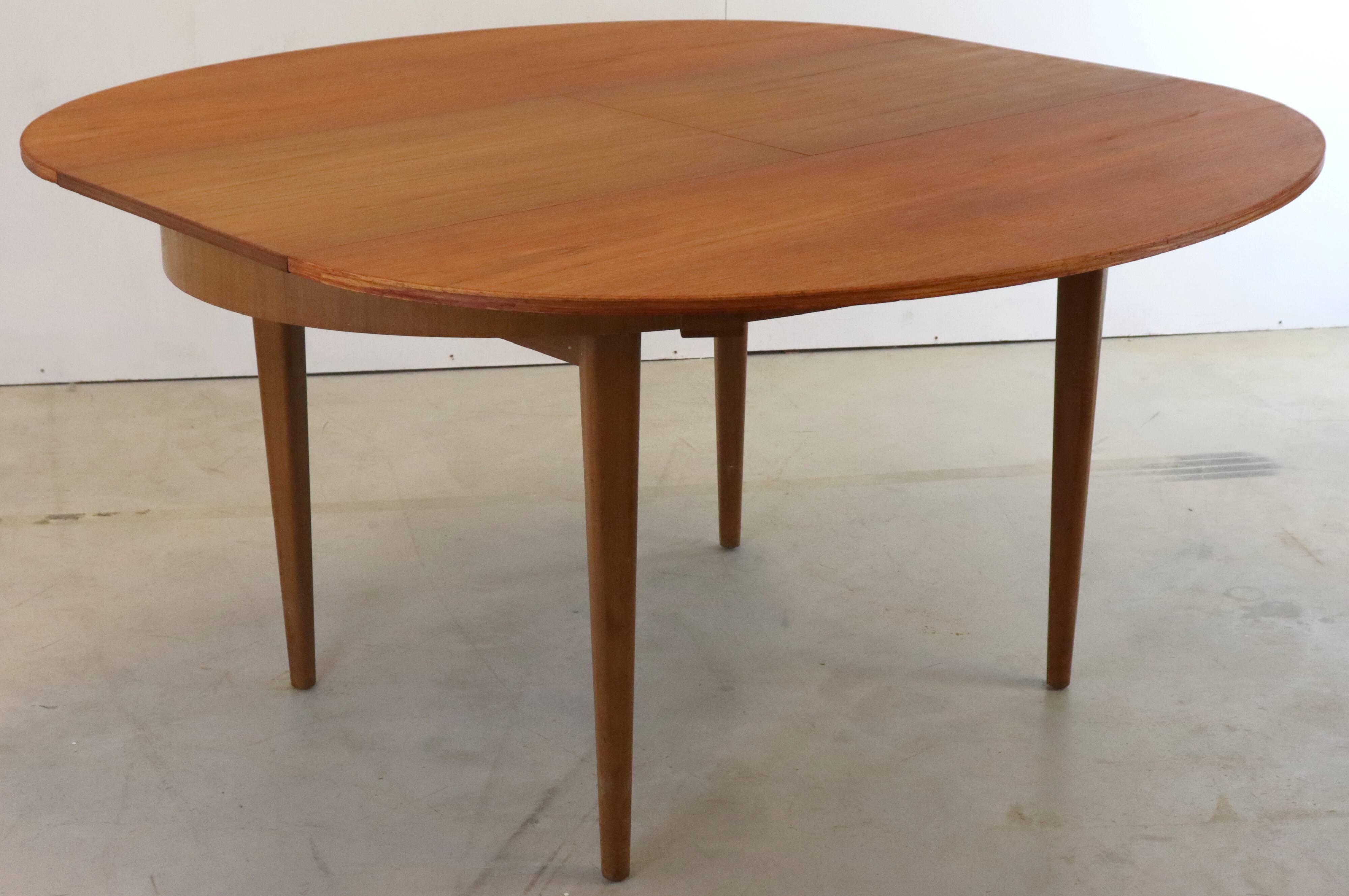 Oval vintage dining table extendable 'Atterton'