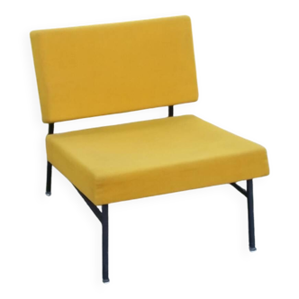Vintage 50s armchair with black metal base and fabric seats