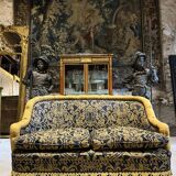 Napoleon III style living room with floral decoration