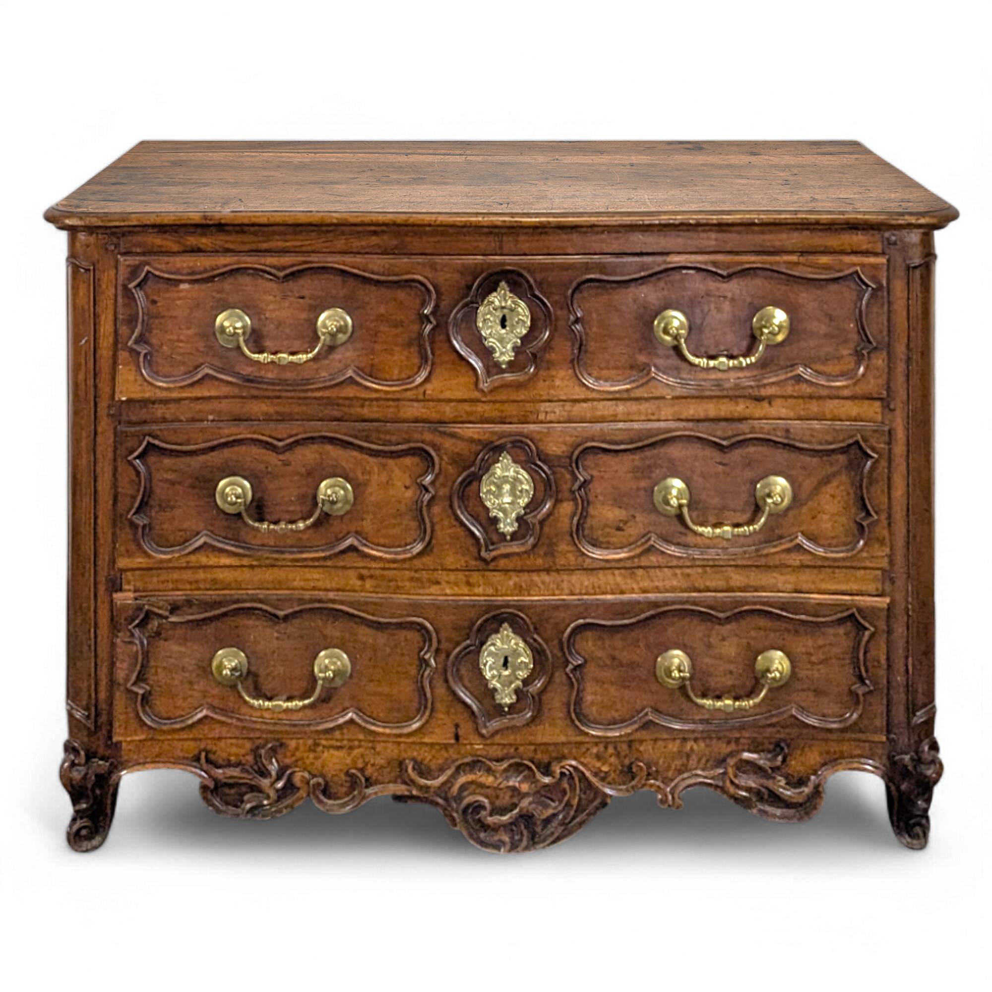 18th century Lyonnaise chest of drawers in carved walnut and bronze