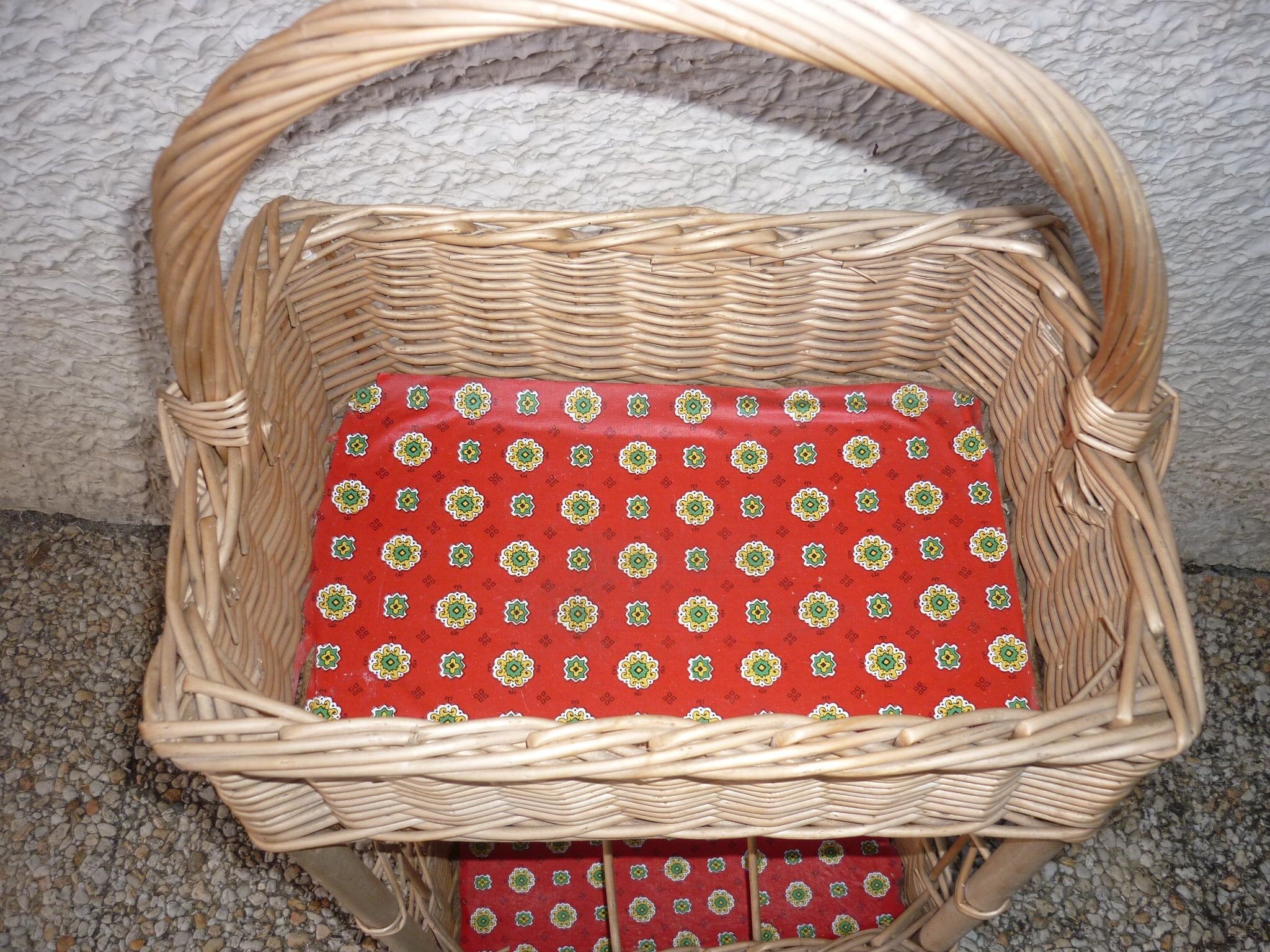 Portable mini bar from the 1960s