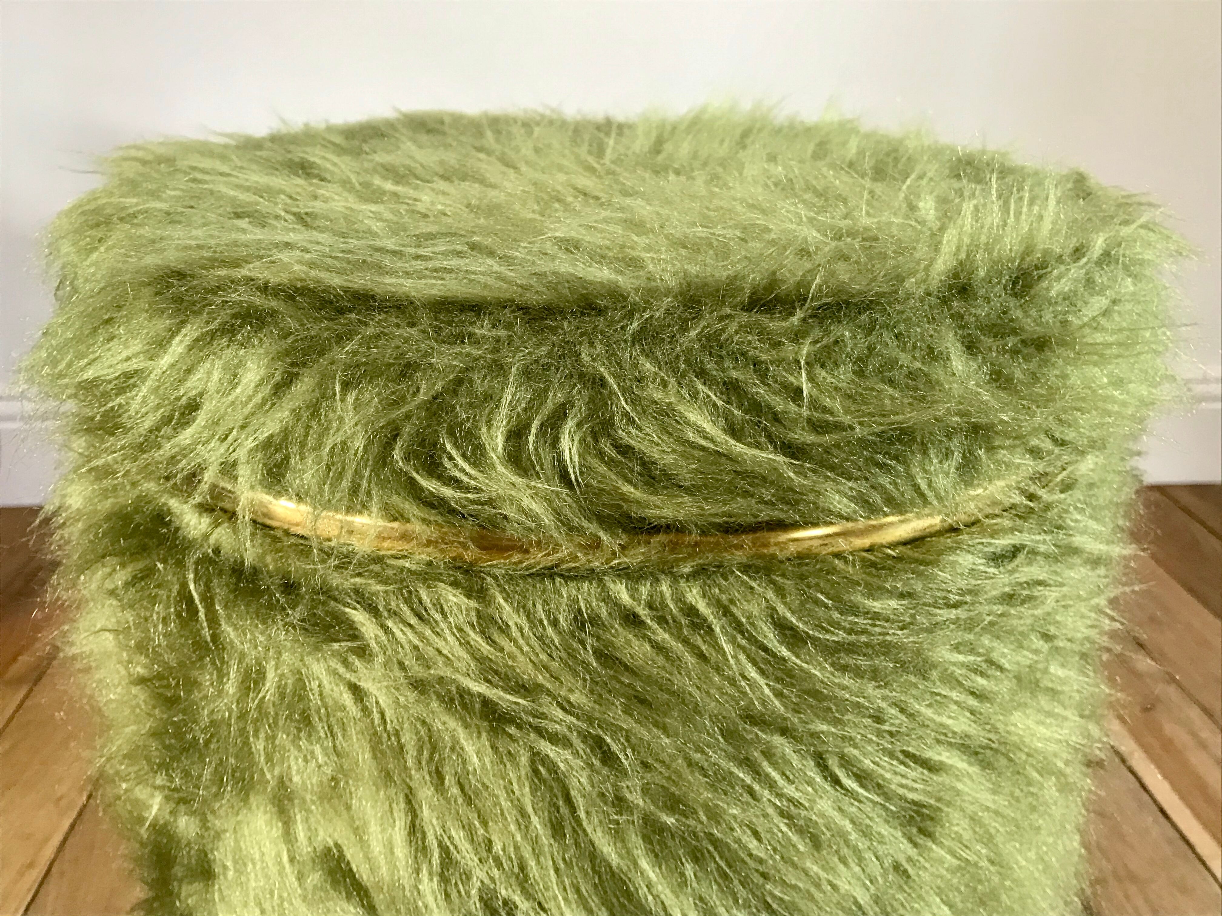 Pouf chest moumoute green and gold vintage years 60-70