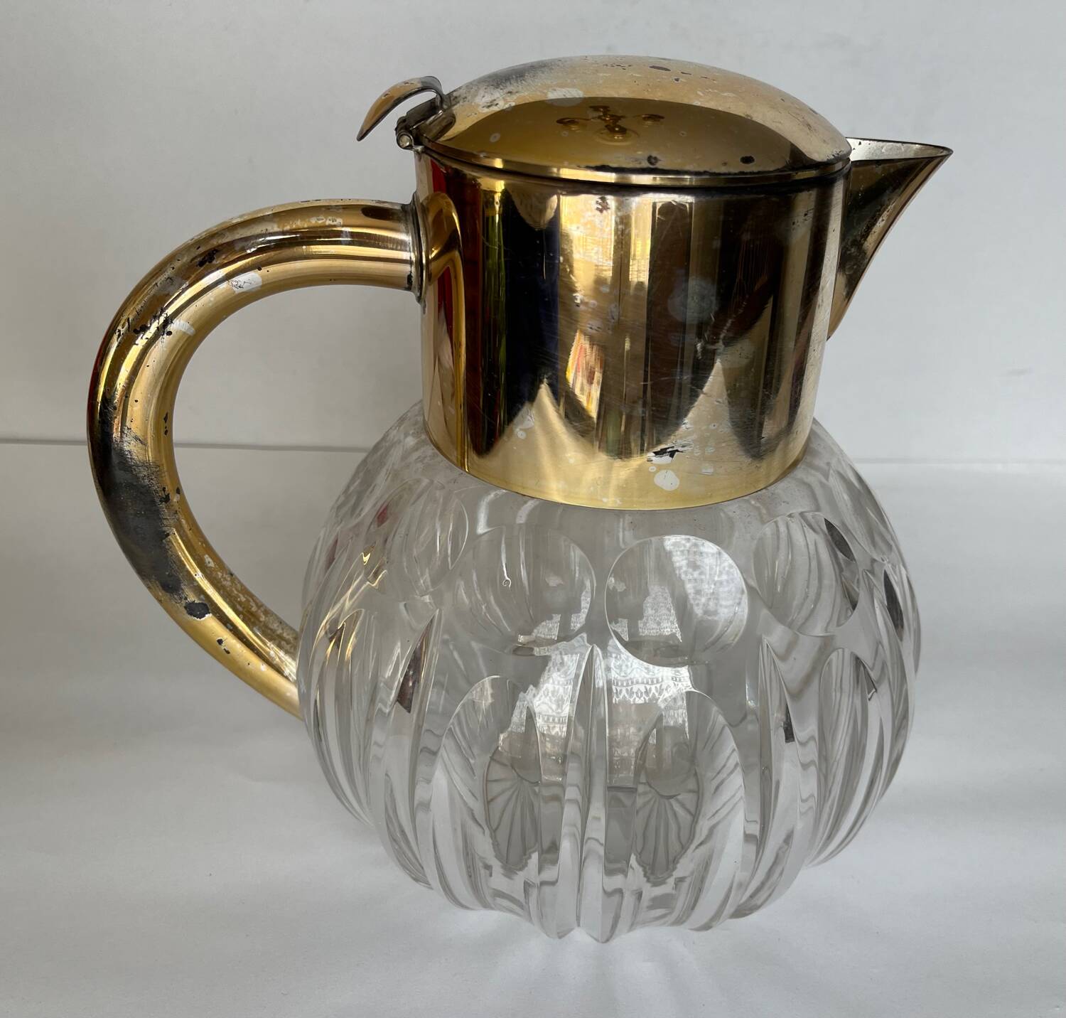 Cut crystal cooling pitcher