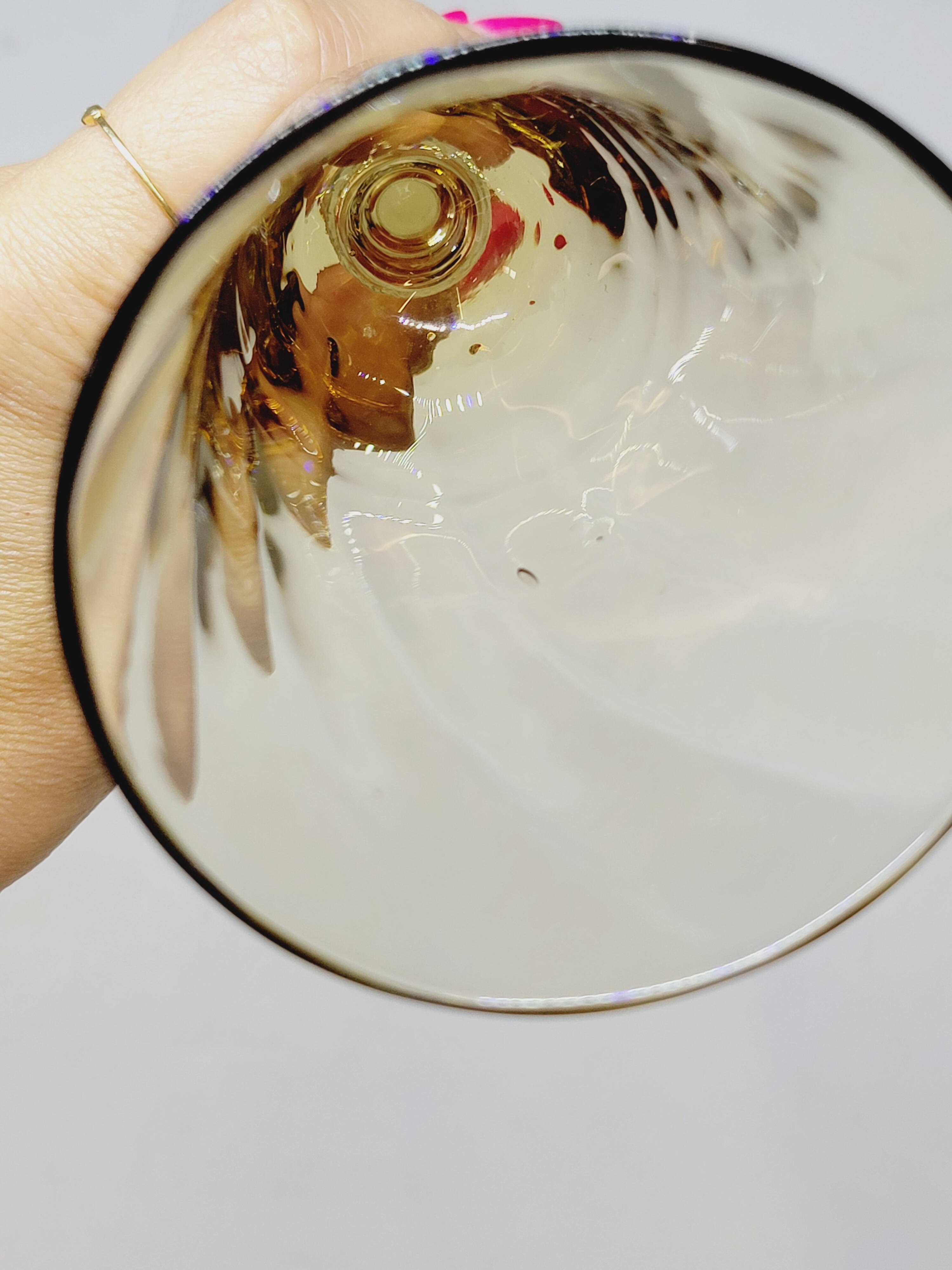 6 Champagne Flutes in Twisted Blown Glass 2 Colors Green and Amber