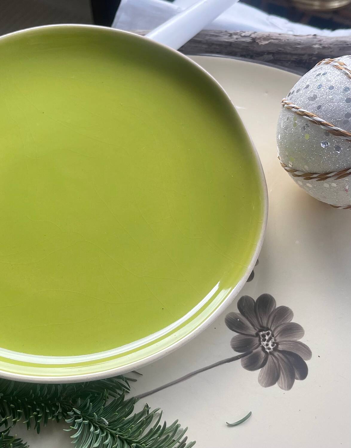 6 glazed ceramic dessert plates