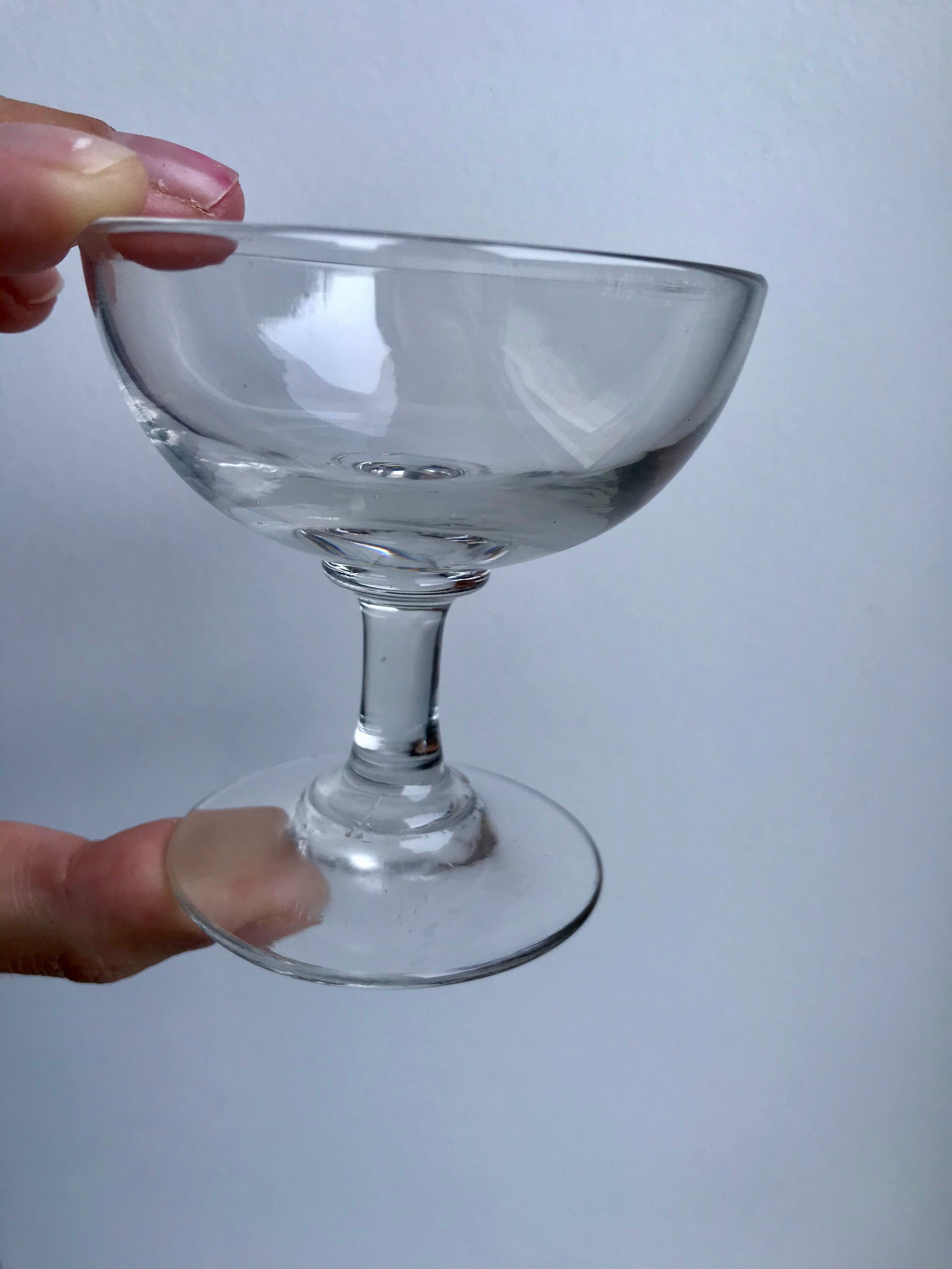 Set of 4 glasses / liquor cups in molded glass 20s