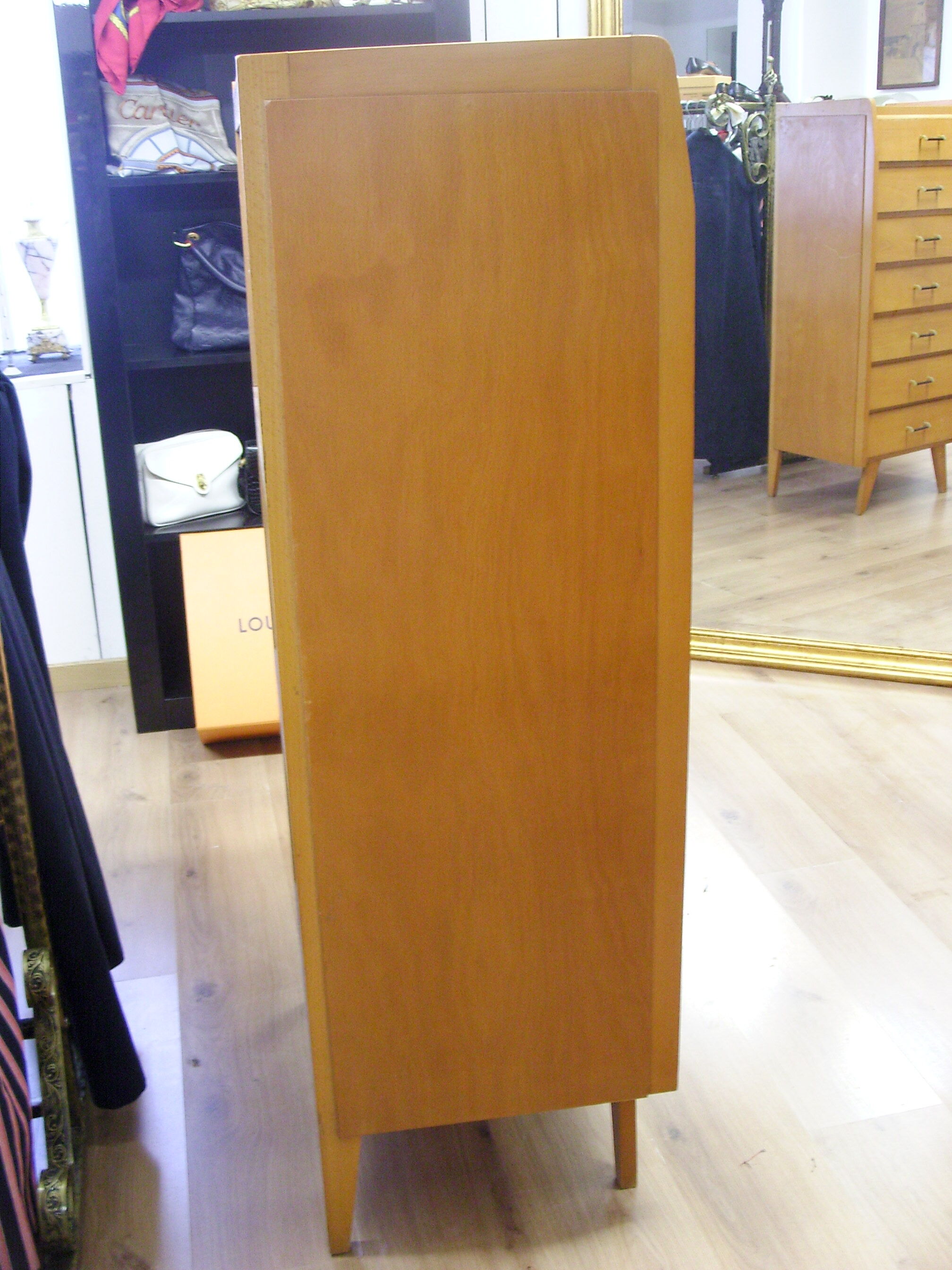 Vintage weekly commodity