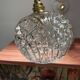 Paire d’appliques murales globes en verre vintage