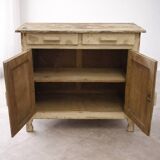 Buffet bas ancien en bois patiné