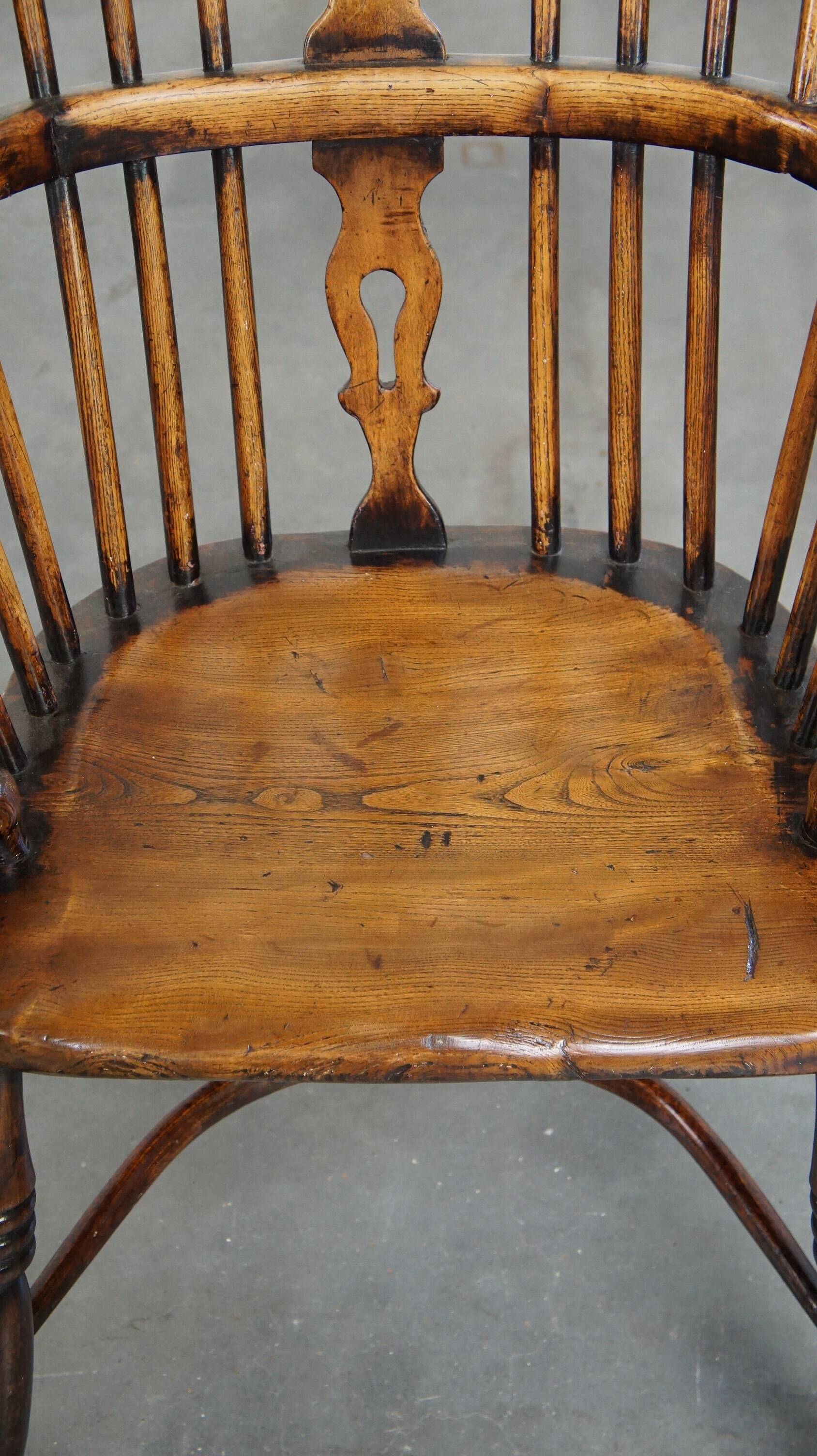 Beautiful, practical antique English highback Windsor chair with a lovely patina