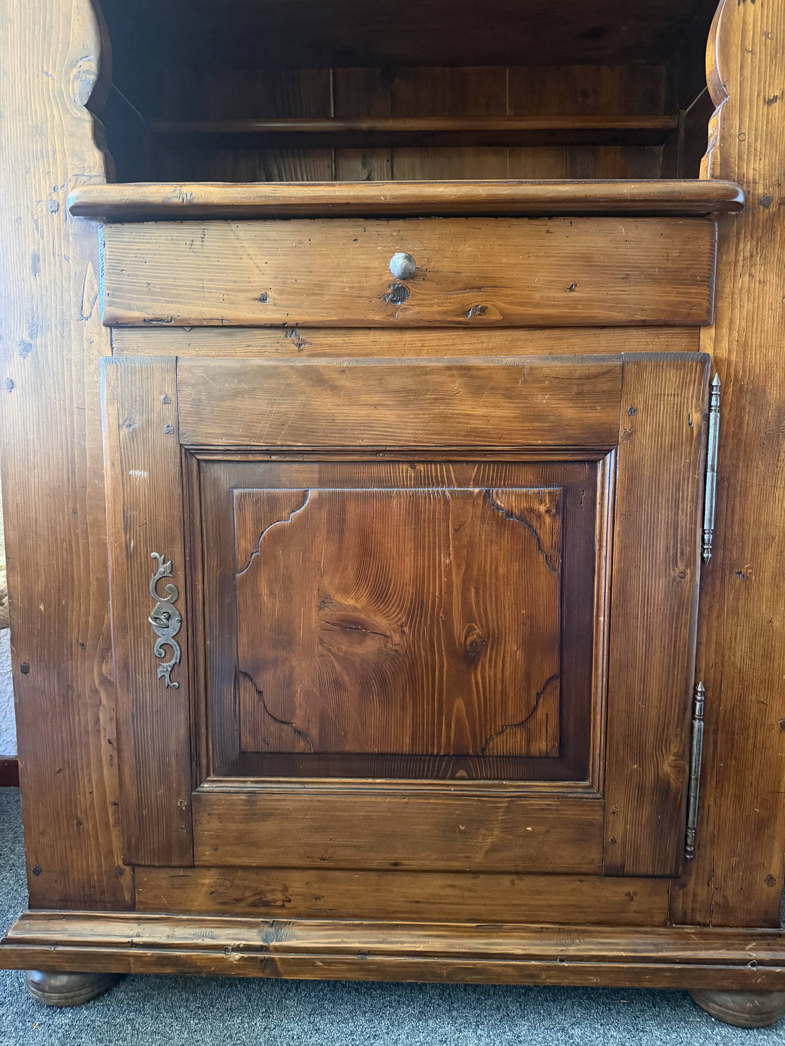 Alsatian buffet from Sundgau – 18th century – Very good condition