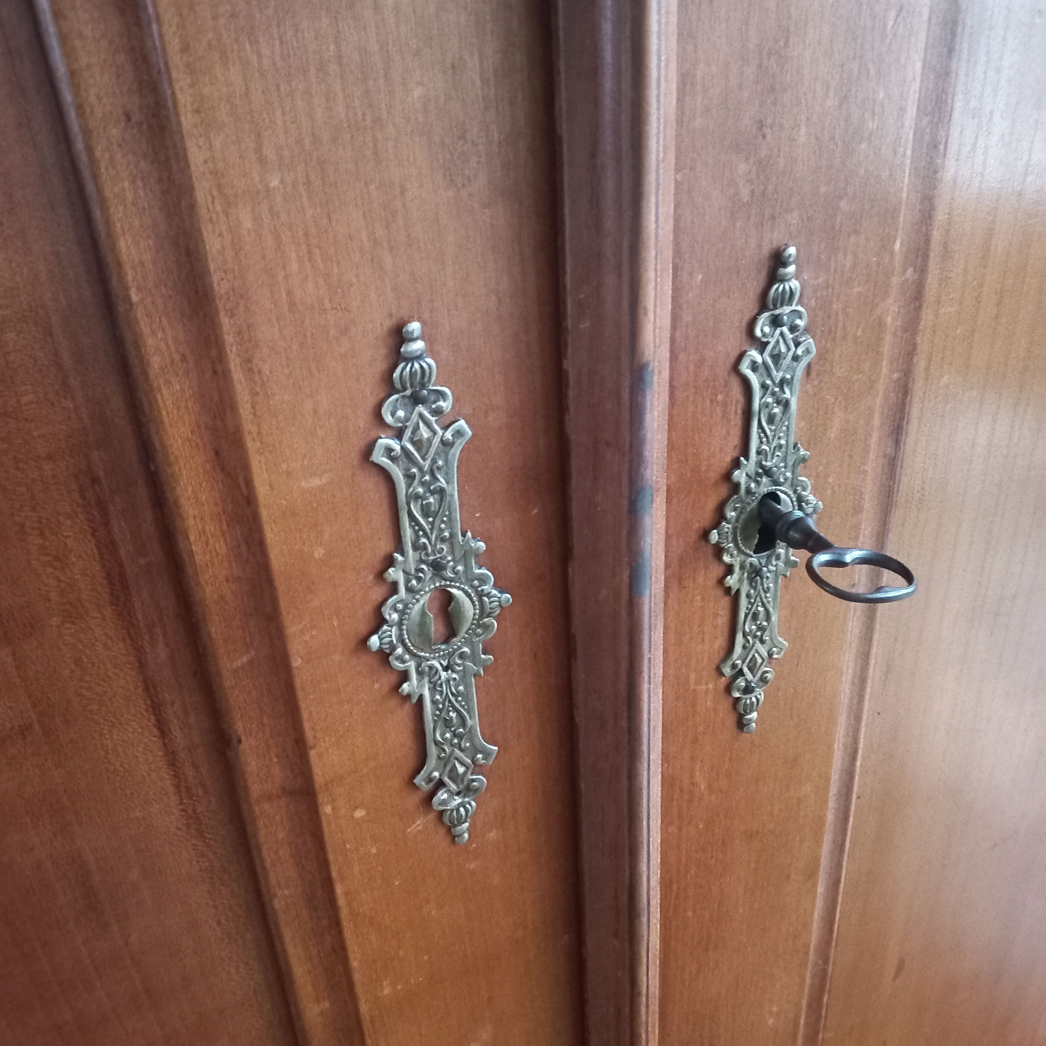Armoire Louis Philippe
