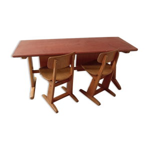 Bureau et chaises enfant