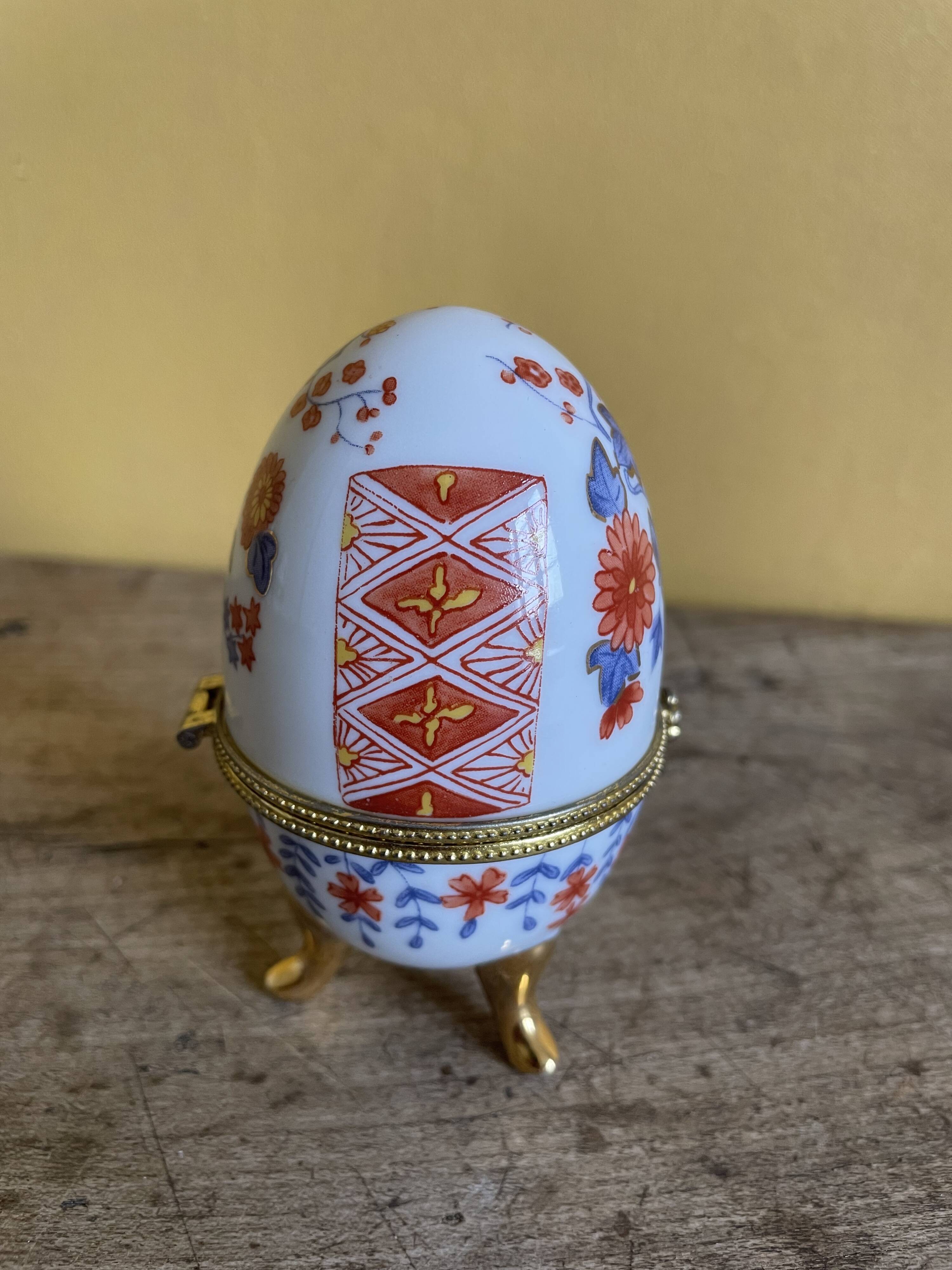 Porcelain egg