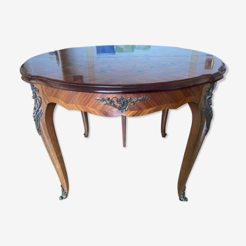 Round table décor in rosewood flower Louis XV