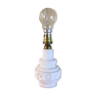 Pied de lampe de chevet en opaline blanc