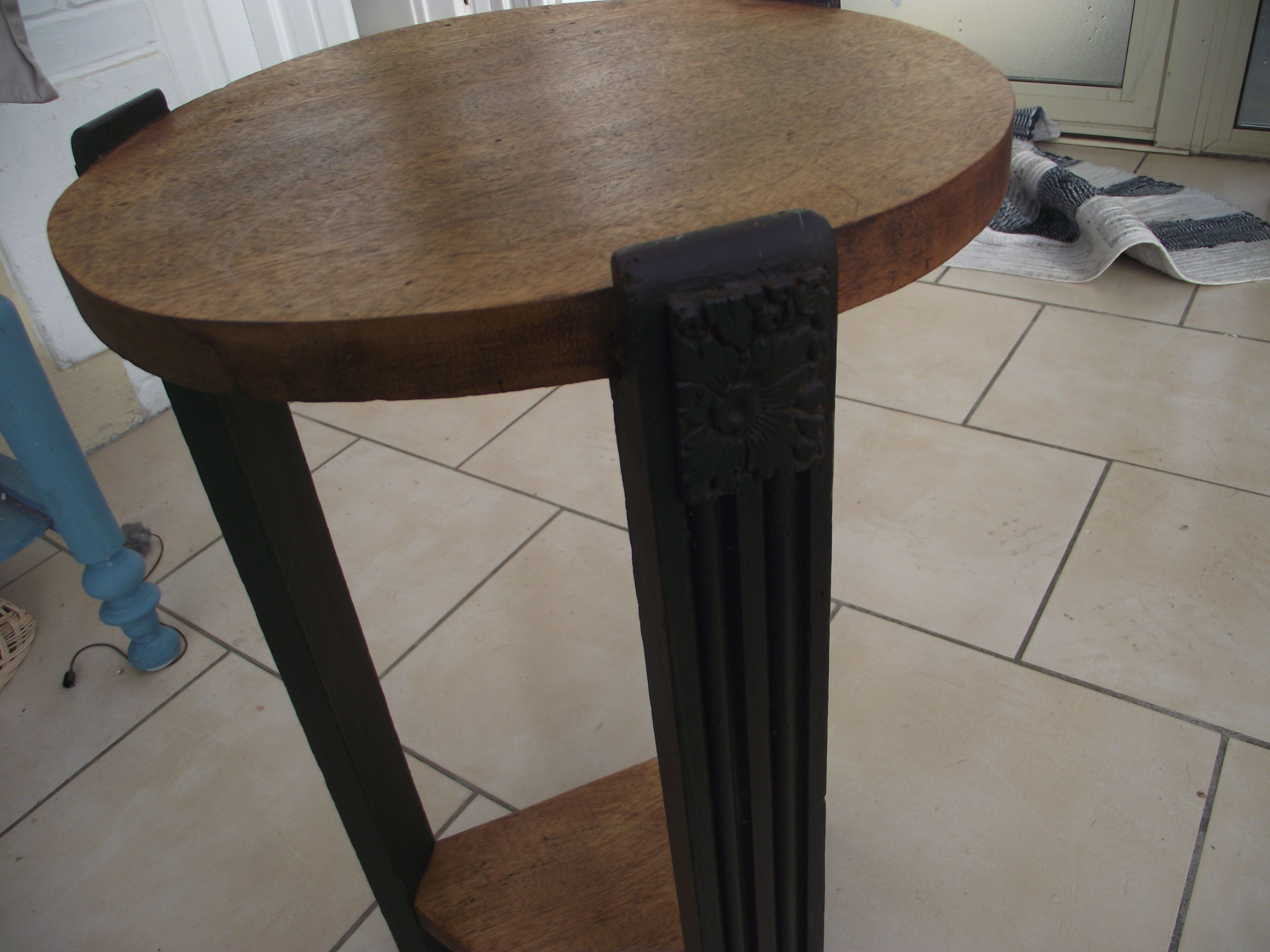 Art Deco healing in African mahogany