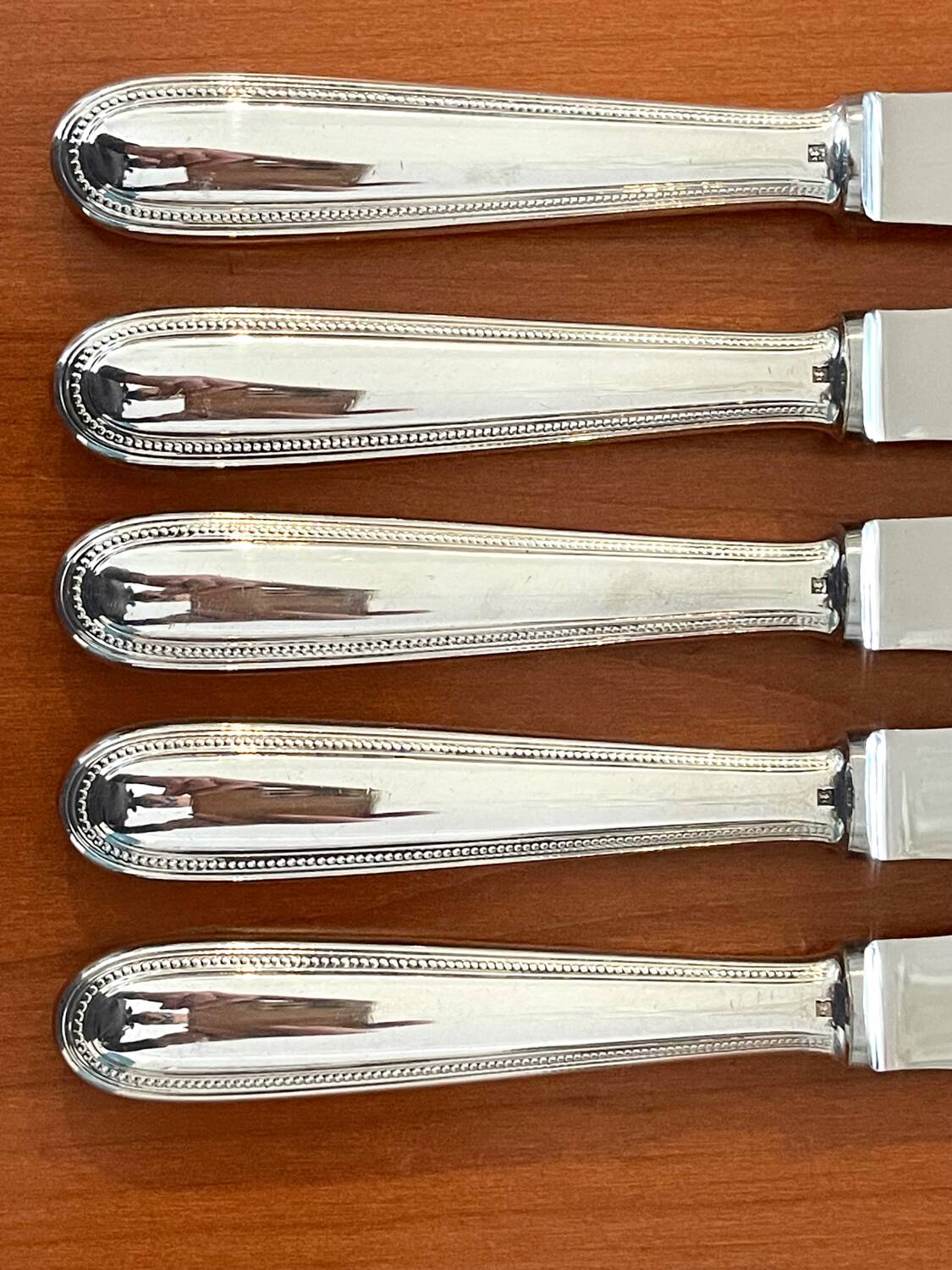 12 couverts de table en métal argenté Christofle modèle Perles , 20,5 cm