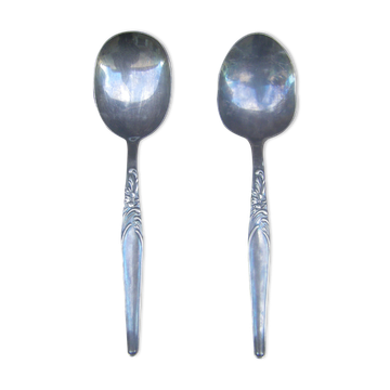 Pair of salad cutlery