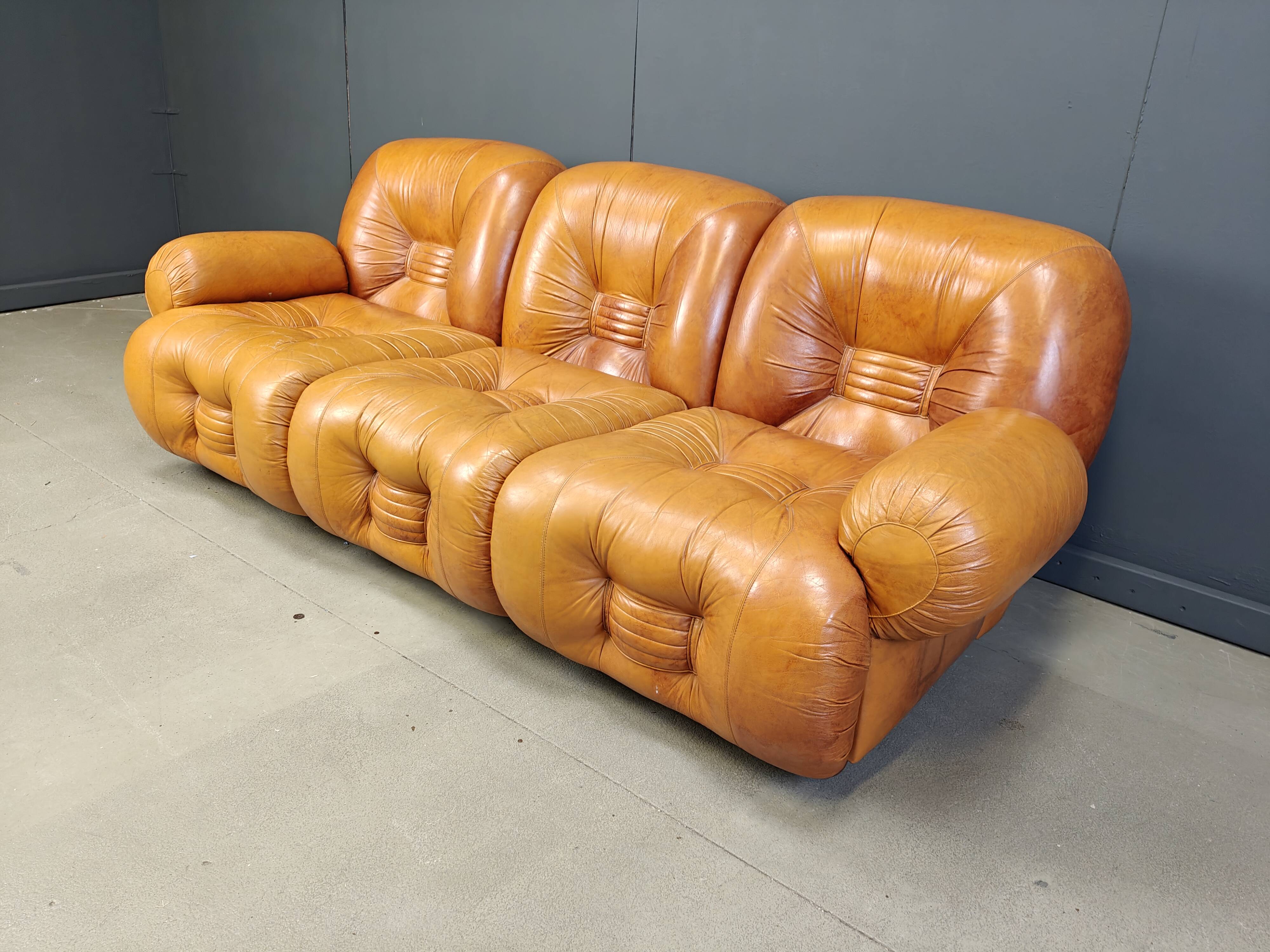 Mid century italian leather 3 seater sofa , 1970s